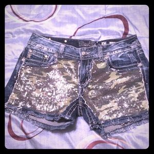 NWOT Miss Me Camo Denim Shorts Sz.32